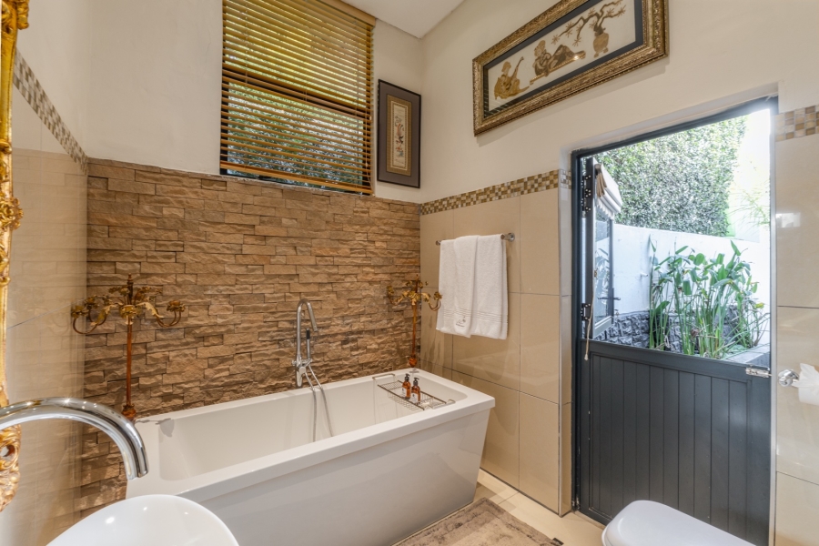 4 Bedroom Property for Sale in Napier Western Cape